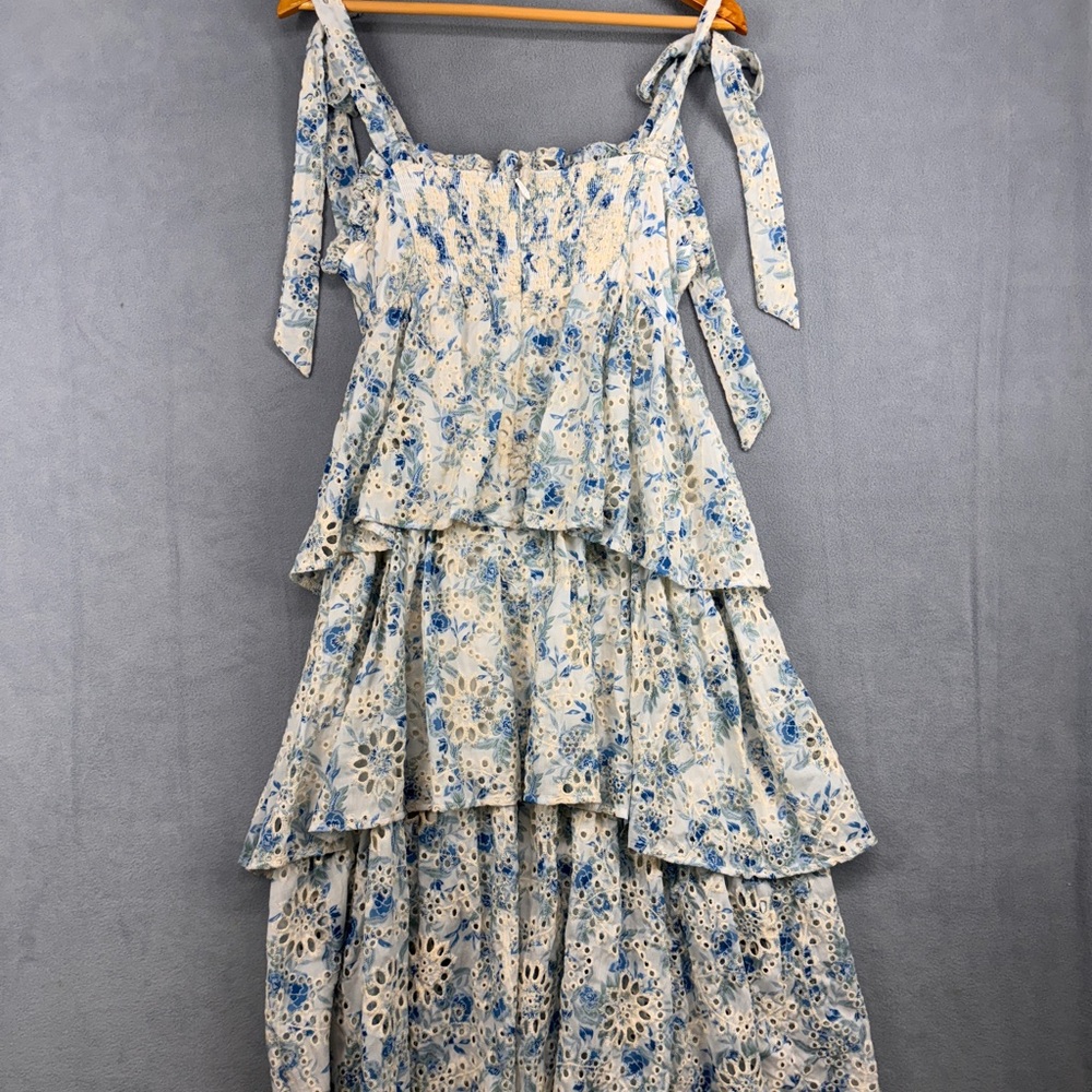 En Saison lace dress size medium